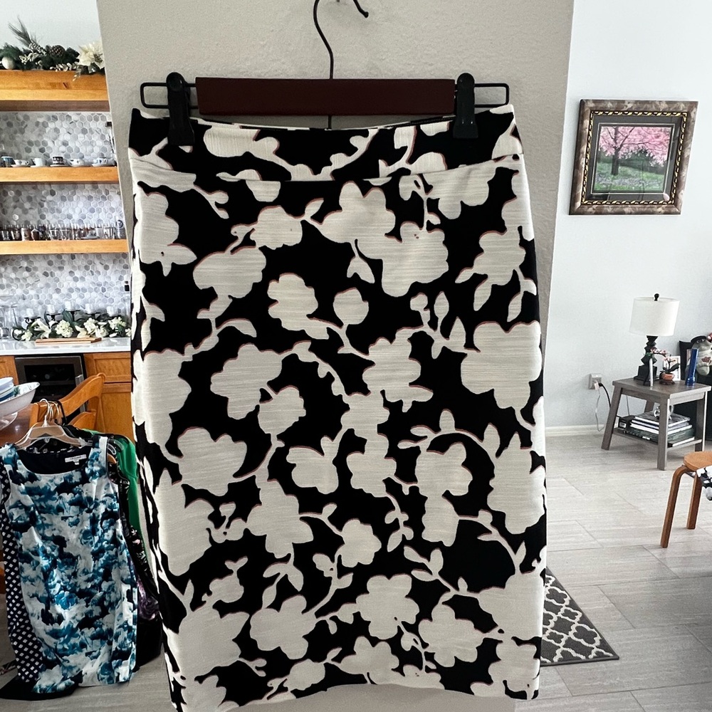 Kate Spade Black and White Pencil Skirt